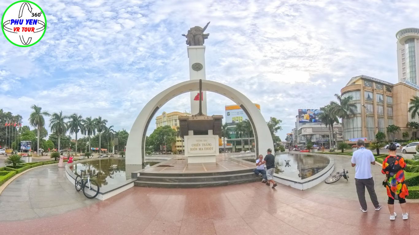 Tượng đài Chiến thắng Buôn Ma Thuột